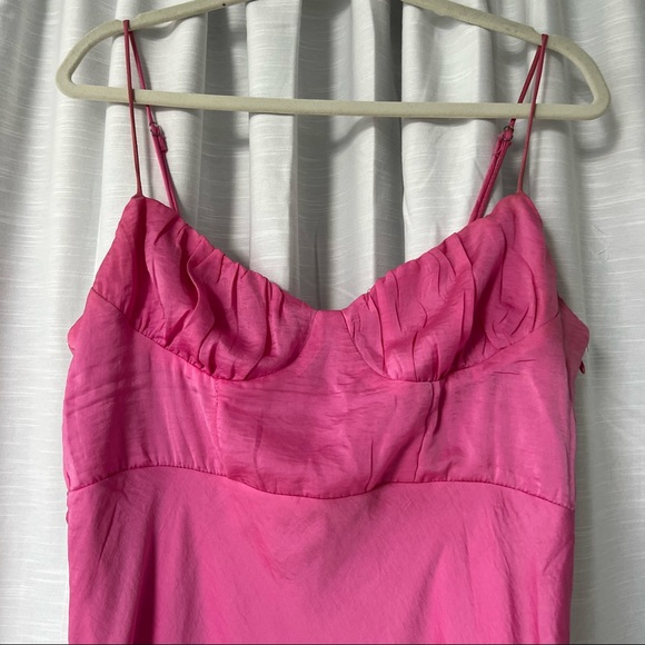 PERFECT DRESS. - Picture 8 of 16